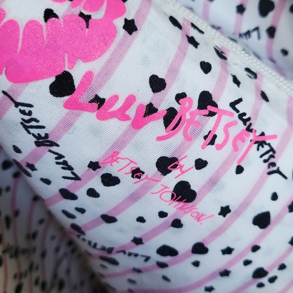 Betsey Johnson LBREGAN Heart Sunglass Large Backpack - Picture 6 of 10